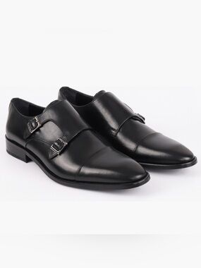 Vella Pais Double Monk Dress Shoes
Size 9
New in box!